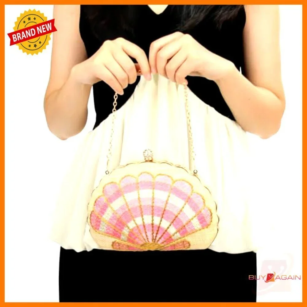 Straw Woven Clutch Purse with Shell Pattern, Chain Strap, Kiss Lock Closure